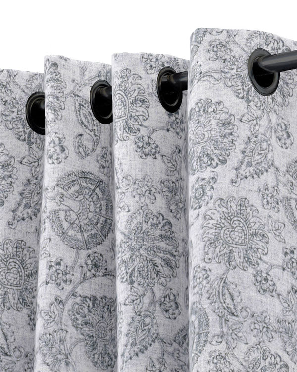 Luxurious touch with Linen eyelet curtain