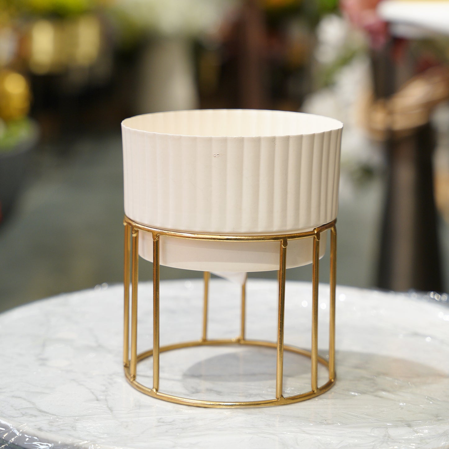 Ivory Ribbed Planter with Gold Frame Stand