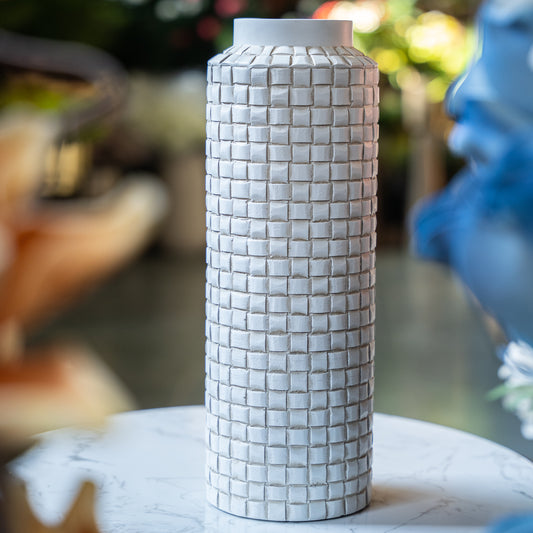 White checked pattern vase